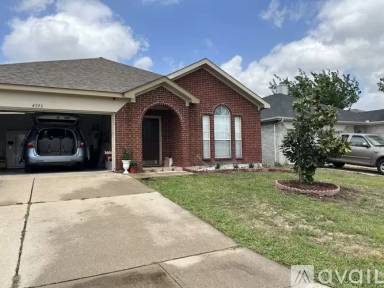 Main picture of 4333 Park Creek Cir N