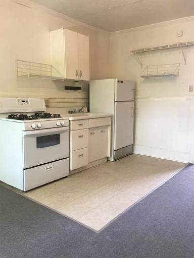 Main picture of 802 Blake Ave