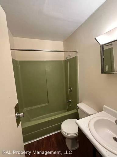 Main picture of Country Squire Apartments