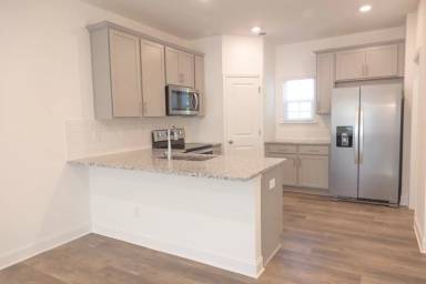 Main picture of 3042 Butler Hill Dr