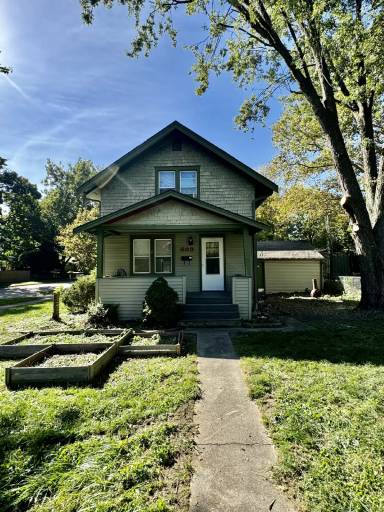 Main picture of 609 Harwood Ct