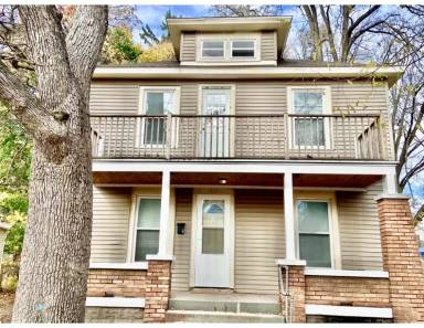 Main picture of 947 Logan St SE