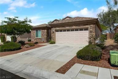 Main picture of 2383 Hydrus Ave