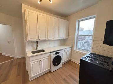 Main picture of 220 51st St