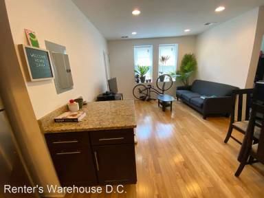 Main picture of 1608 E St NE