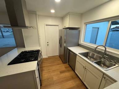 Main picture of 917 Myra Ave