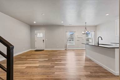Main picture of 2997 Sunburst Dr