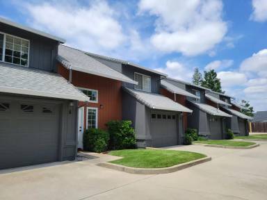 Main picture of 826 Cally Ct