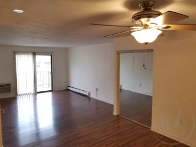 Main picture of 750 Quaker Ln