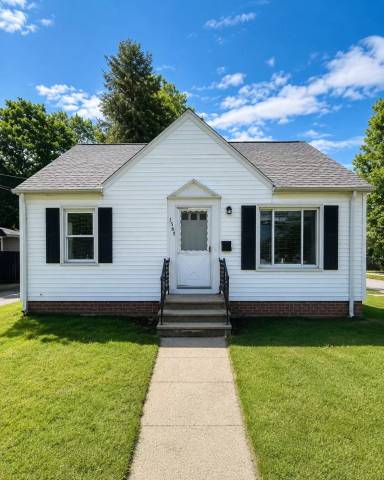 Main picture of 1568 Parker Dr