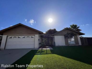 Main picture of 520 Hibiscus Ct