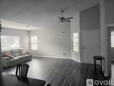 Main picture of 974A Thornbury Ln