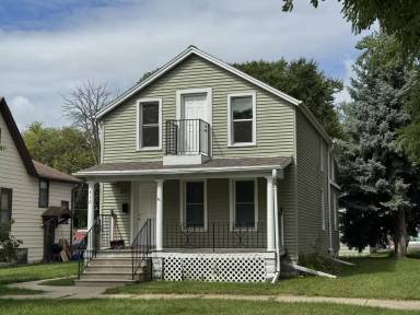 Main picture of 308 S Chestnut Ave