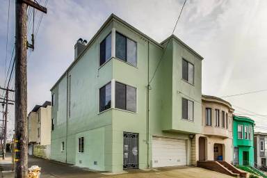Main picture of 400 43rd Ave