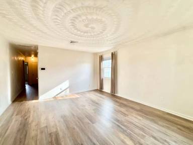 Main picture of 530 Louisa St