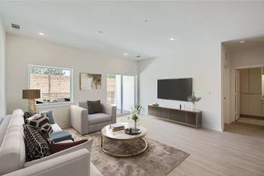 Main picture of 4802 S Congress Ave