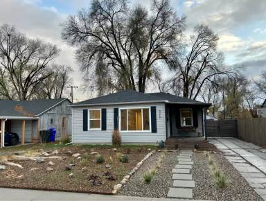 Main picture of 326 E Gregson Ave