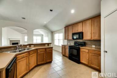 Main picture of 809 W Lonesome Dove Trl