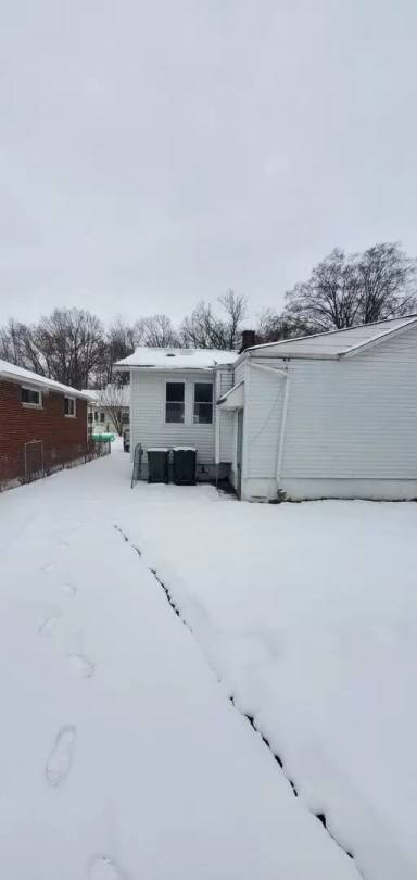 Main picture of 20632 Woodstock Ave