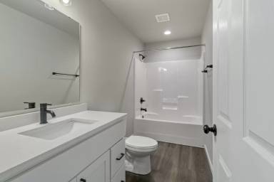 Main picture of 213 Divide Dr