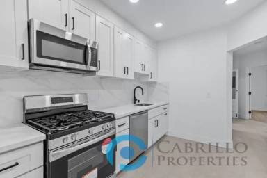 Main picture of 128 Kalmia St