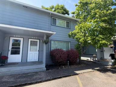Main picture of 529 NE 113th Ave