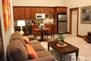Main picture of 9 Wildwood Dr