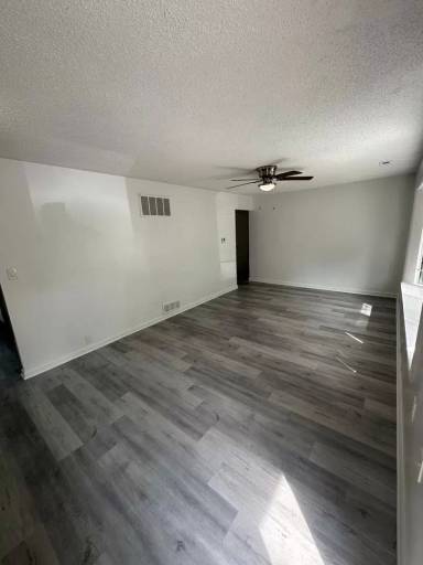 Main picture of 10738 Cambridge Ave