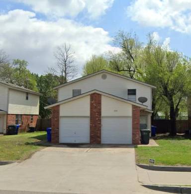 Main picture of 1014 E Main St