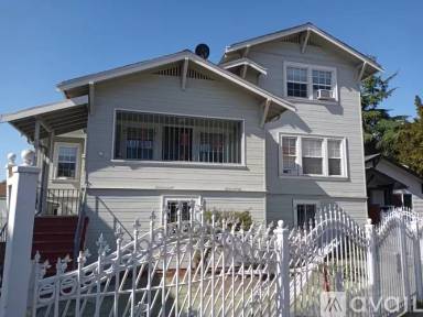 Main picture of 5021 Bancroft Ave