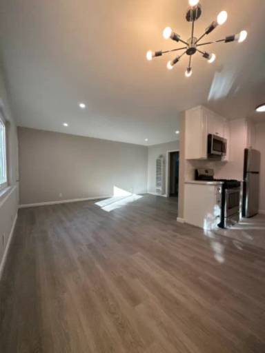 Main picture of 7555 Delonpre Ave