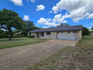 Main picture of 230 Mighty Oak Ln