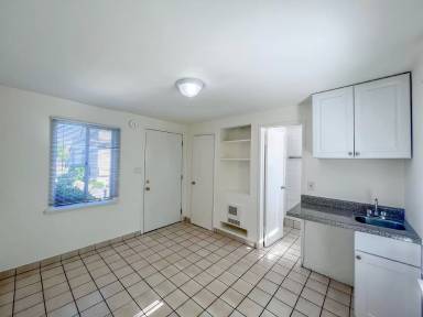 Main picture of 1131 Centinela Ave