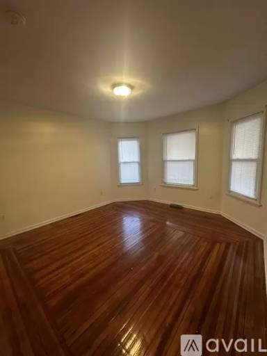 Main picture of 1905 Euclid Ave