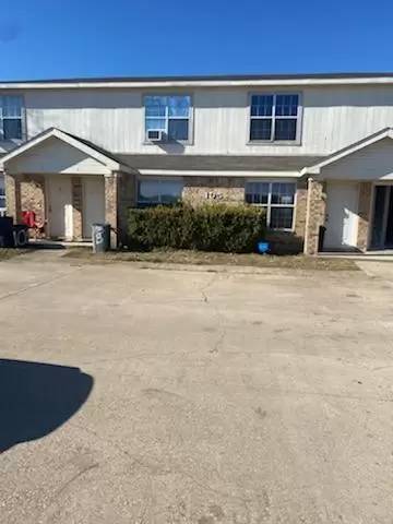 Main picture of 105 Valley Cir