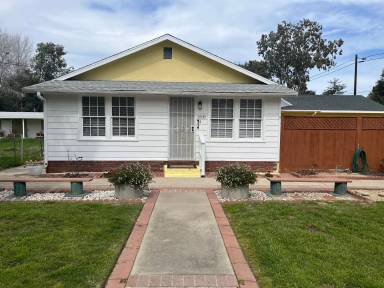 Main picture of 565 Hobbs Ln