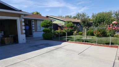 Main picture of 2429 Poplar Dr