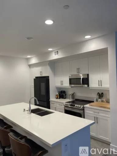 Main picture of 7651 University Ave