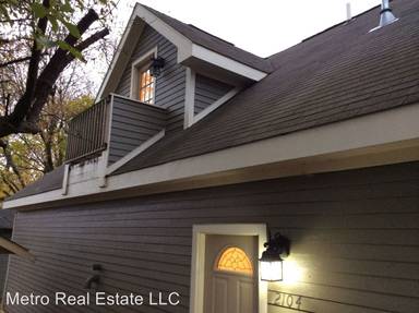 Main picture of 2102 Fox Ave