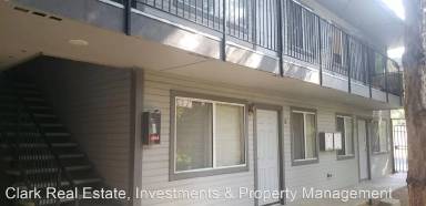 Main picture of 453 E 7th St