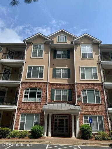 Main picture of 2405 Stratford Cmns