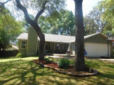Main picture of 527 Matthew St