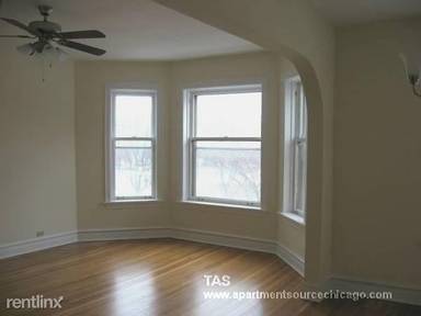 Main picture of 3047 W Logan Blvd