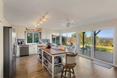 Main picture of 371 Trailview Rd