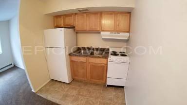 Main picture of 1385 Meadowview Dr