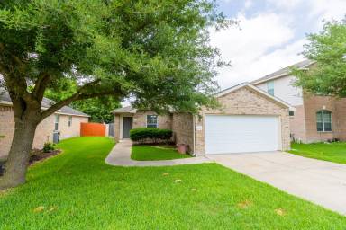 Main picture of 2100 Cambria