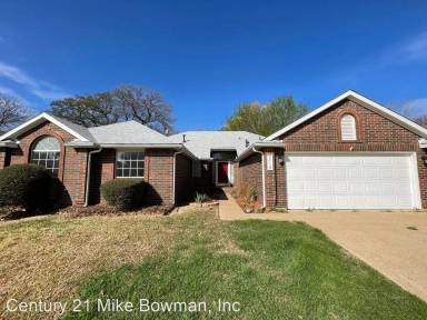 Main picture of 2118 Wedgewood Dr