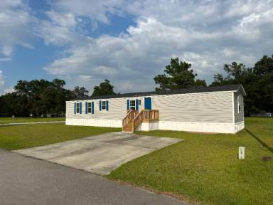 Main picture of 106 Noah Ln