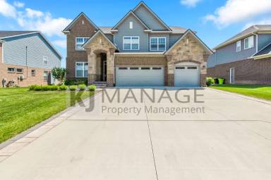 Main picture of 43547 Bolingbrooke Ln