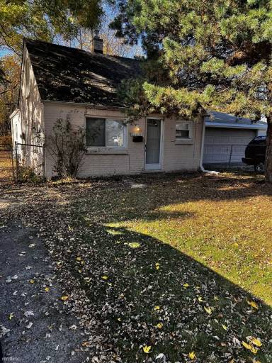 Main picture of 23135 Shakespeare Ave